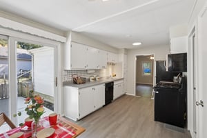 Roanoke Ave-S1609-014.jpg