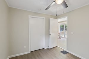 Roanoke Ave-S1609-022.jpg
