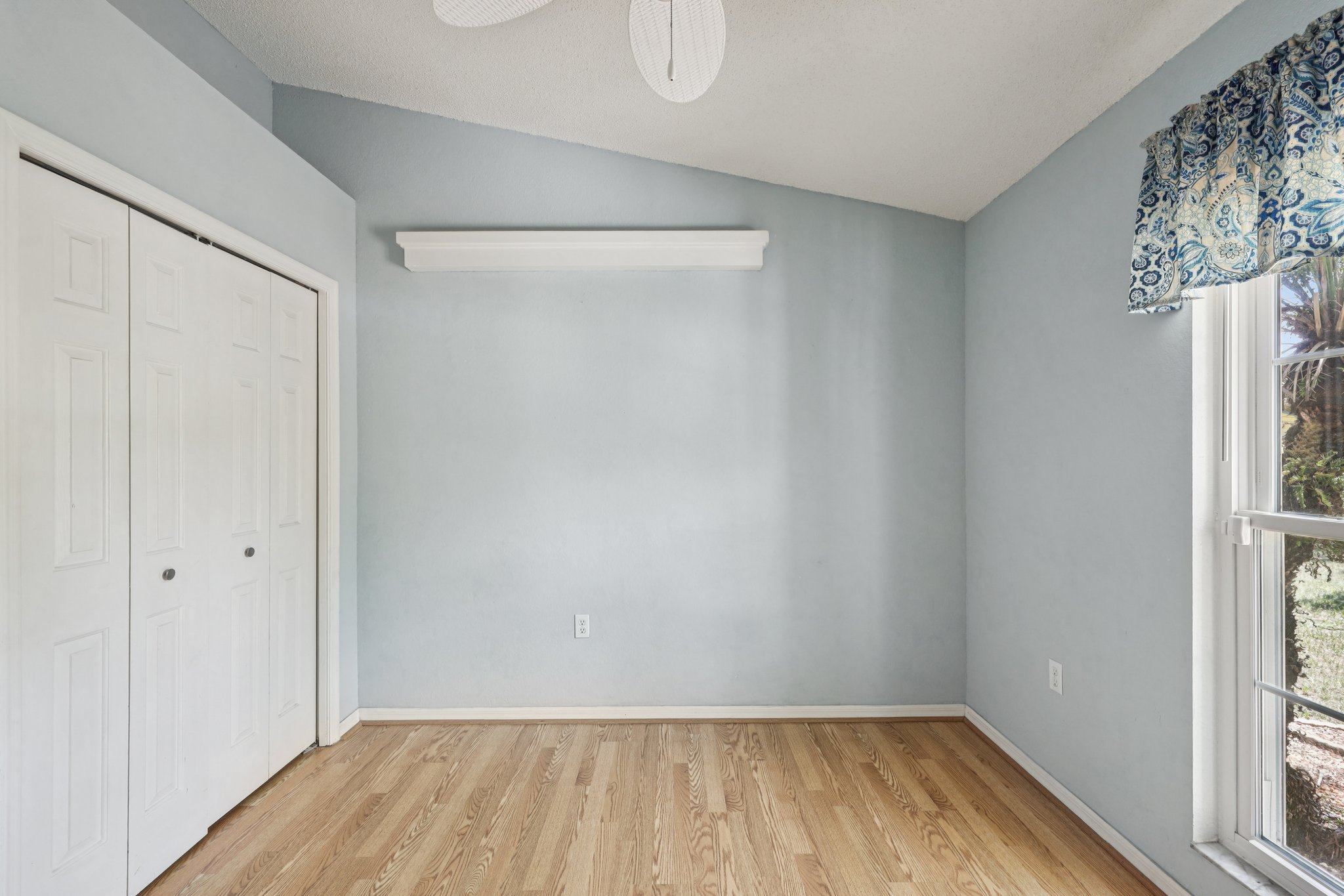 Timbercrest Pl-S2108-025.jpg