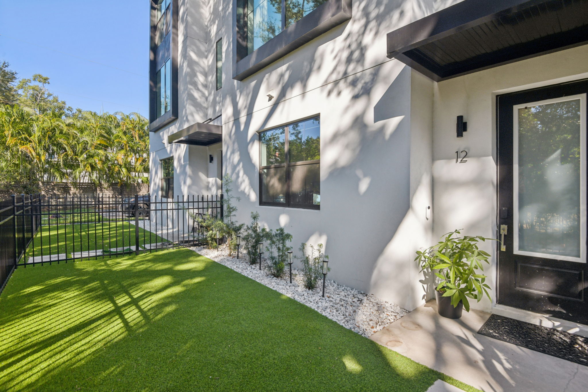 W Gandy Blvd 12-S0311-006