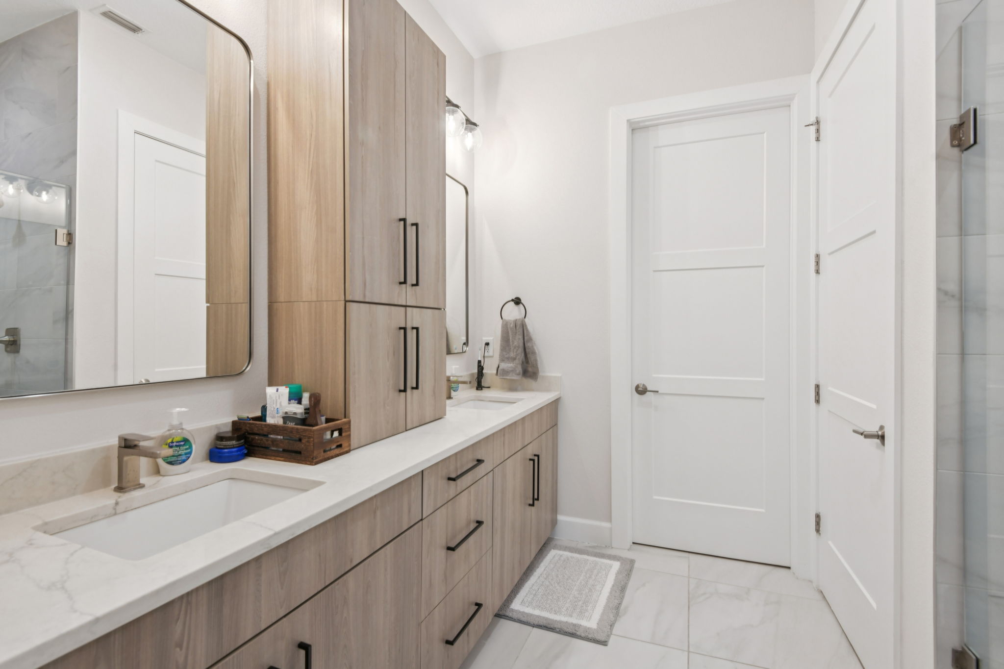 W Gandy Blvd 12-S0311-036