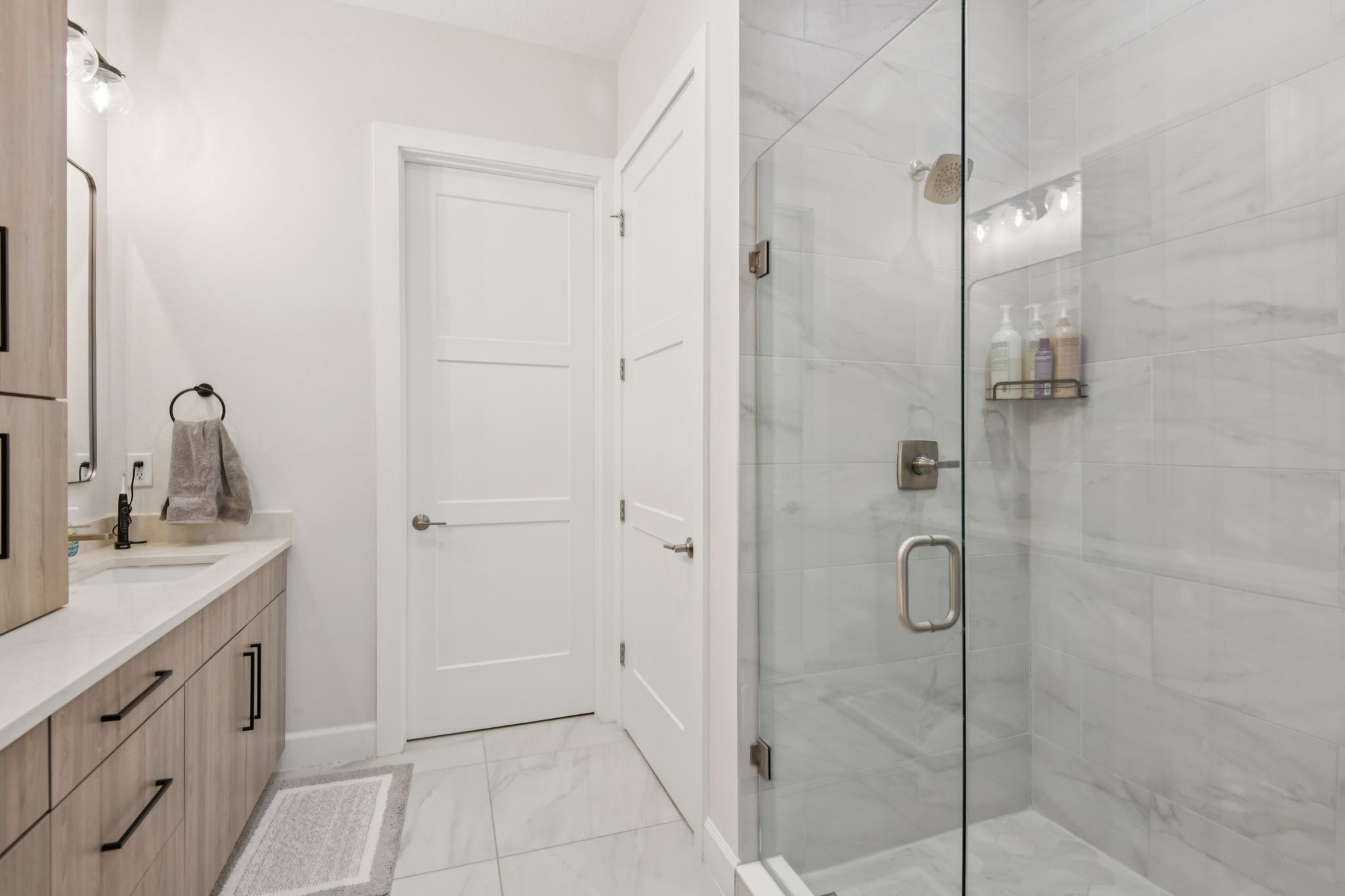 W Gandy Blvd 12-S0311-038