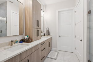 W Gandy Blvd 12-S0311-036