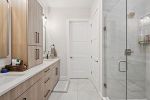 W Gandy Blvd 12-S0311-037