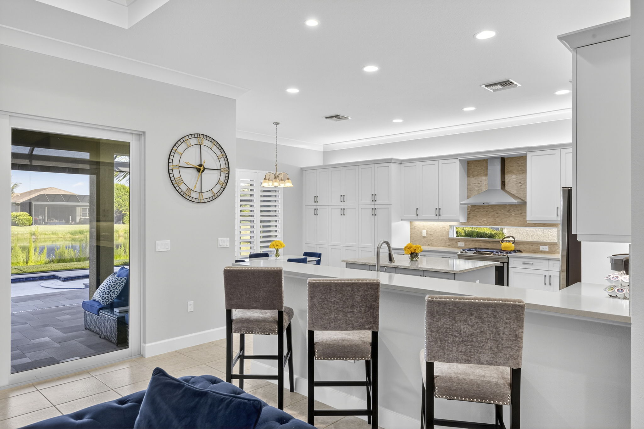 Breakfast Bar 1 of 2