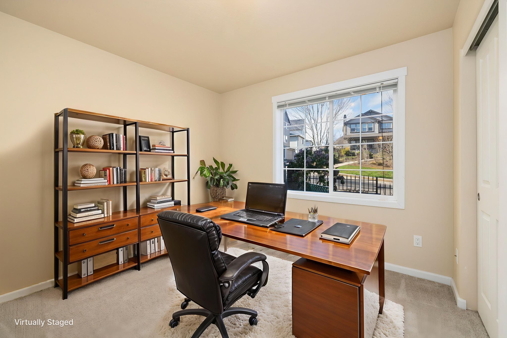 28528_SW_Dundee_Ln_05 virtually staged.jpeg