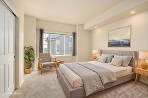 28528_SW_Dundee_Ln_21 virtually staged.jpeg