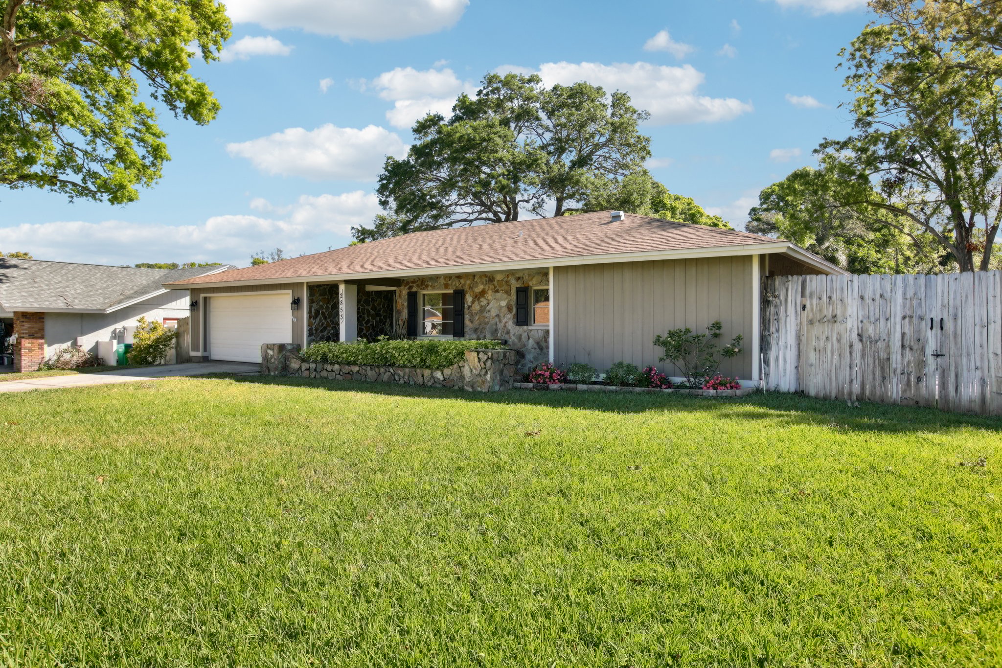 Enisgrove Dr-002.jpg
