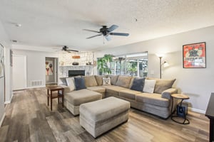 Enisgrove Dr-007.jpg