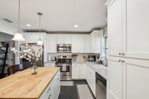 Enisgrove Dr-014.jpg
