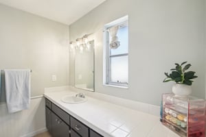 Enisgrove Dr-025.jpg
