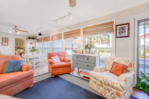 Breakfast Area / Sitting Room