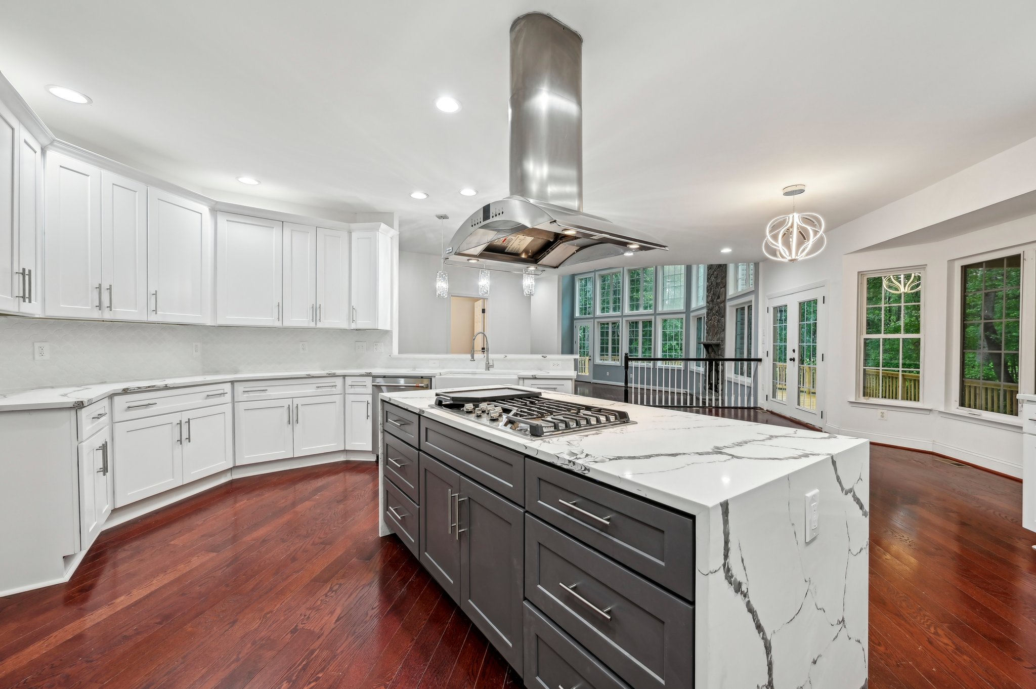 Hernwood Rd-2205-043.jpg