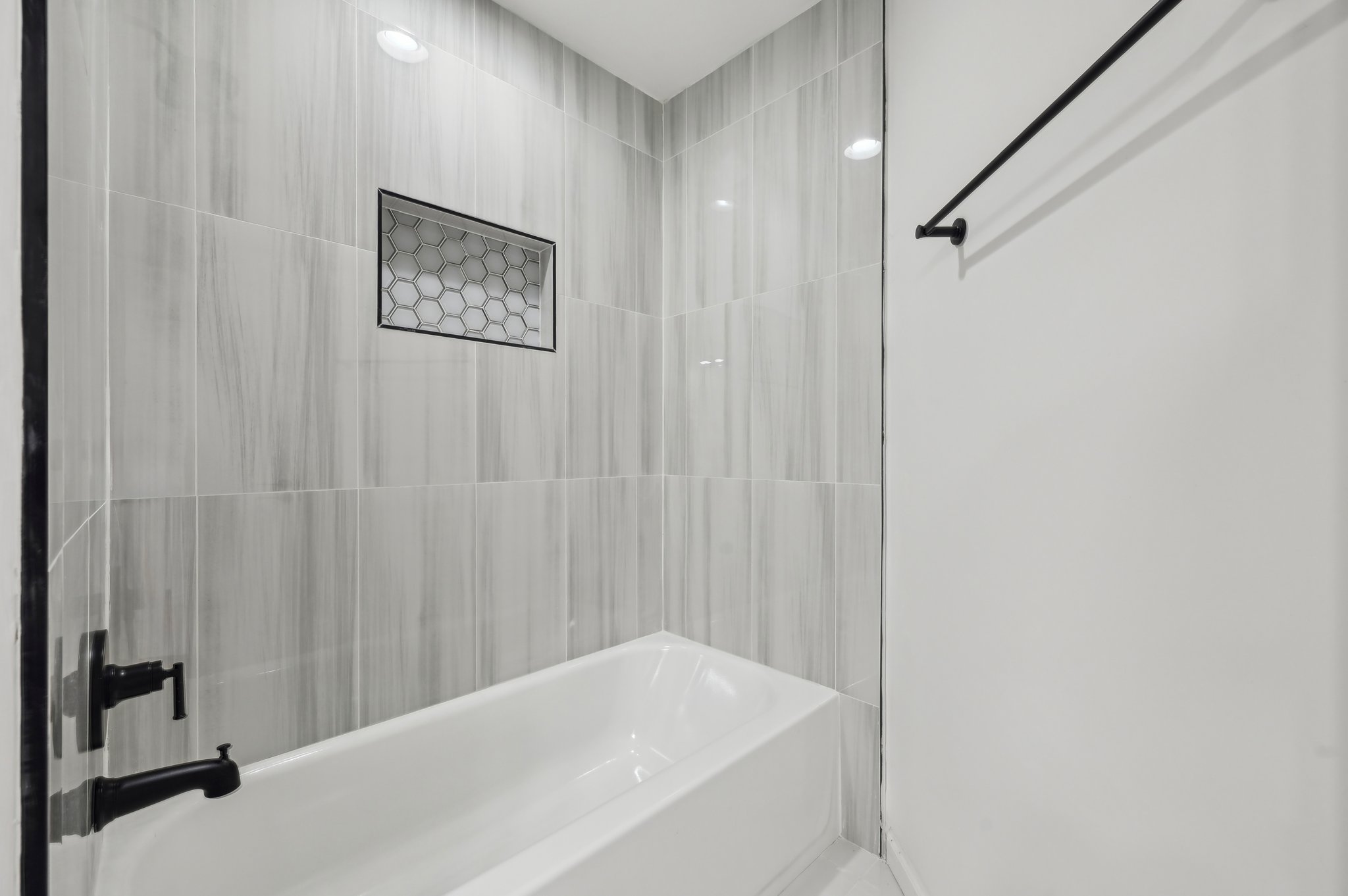 Hernwood Rd-2205-063.jpg