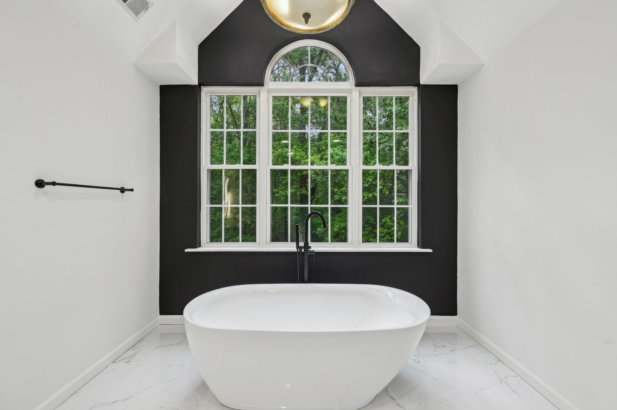 Hernwood Rd-2205-081.jpg