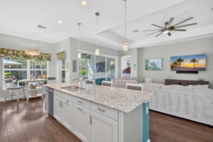 Kitchen 3 of 4