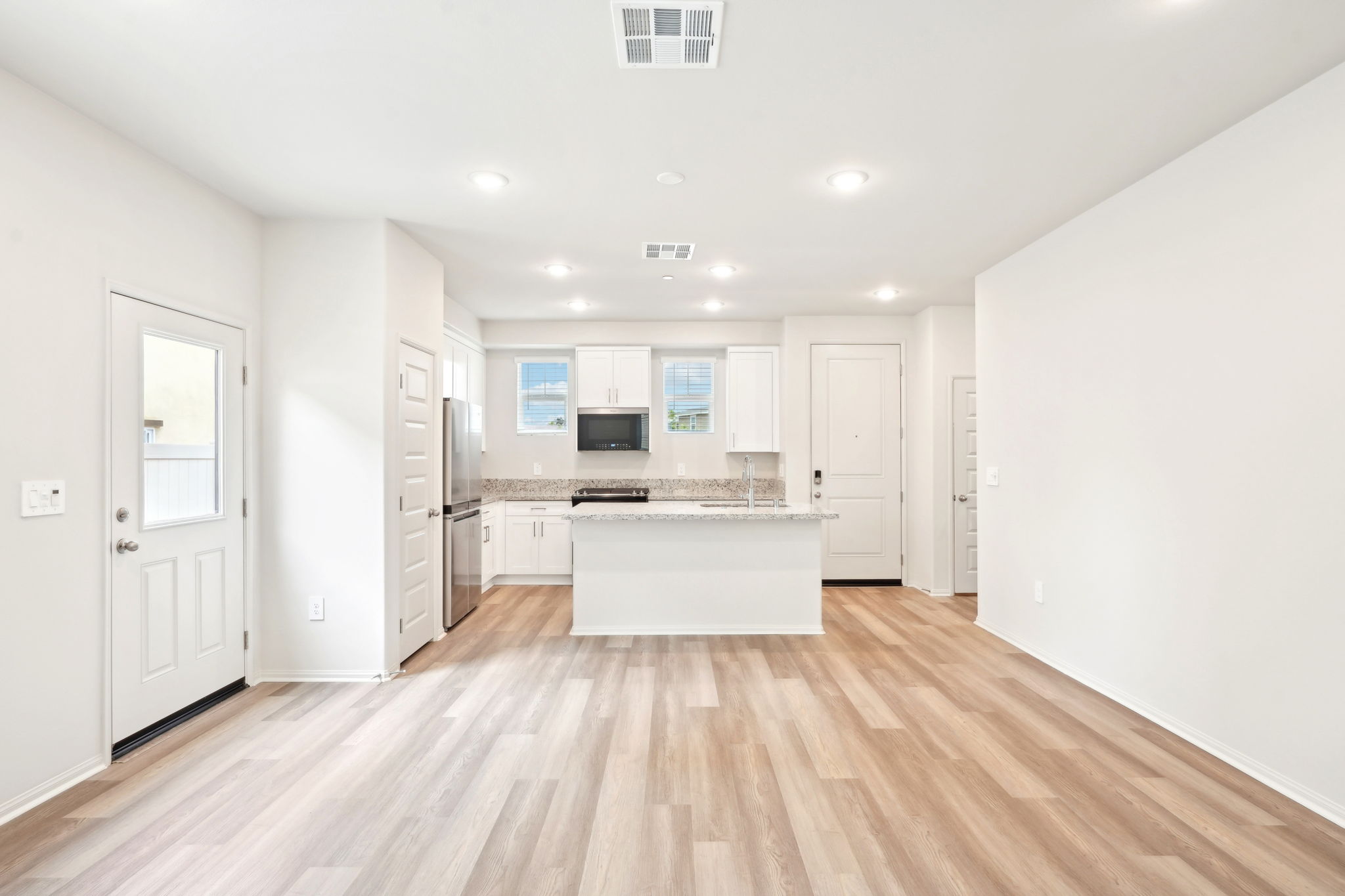 Socal - Prado Community - 28591 Via Roble Temecula, CA 92591-005