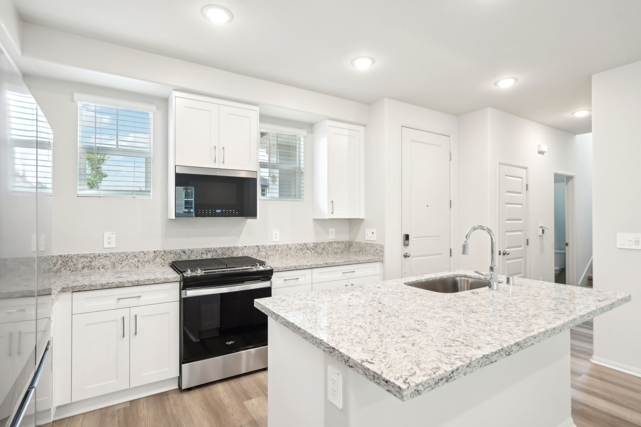 Socal - Prado Community - 28591 Via Roble Temecula, CA 92591-009