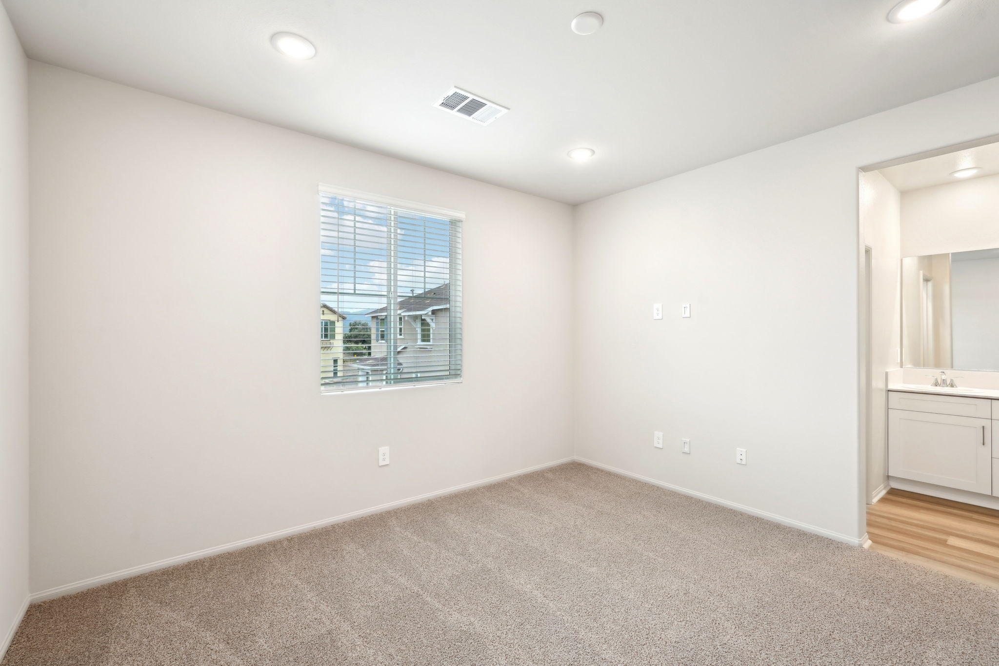 Socal - Prado Community - 28591 Via Roble Temecula, CA 92591-013