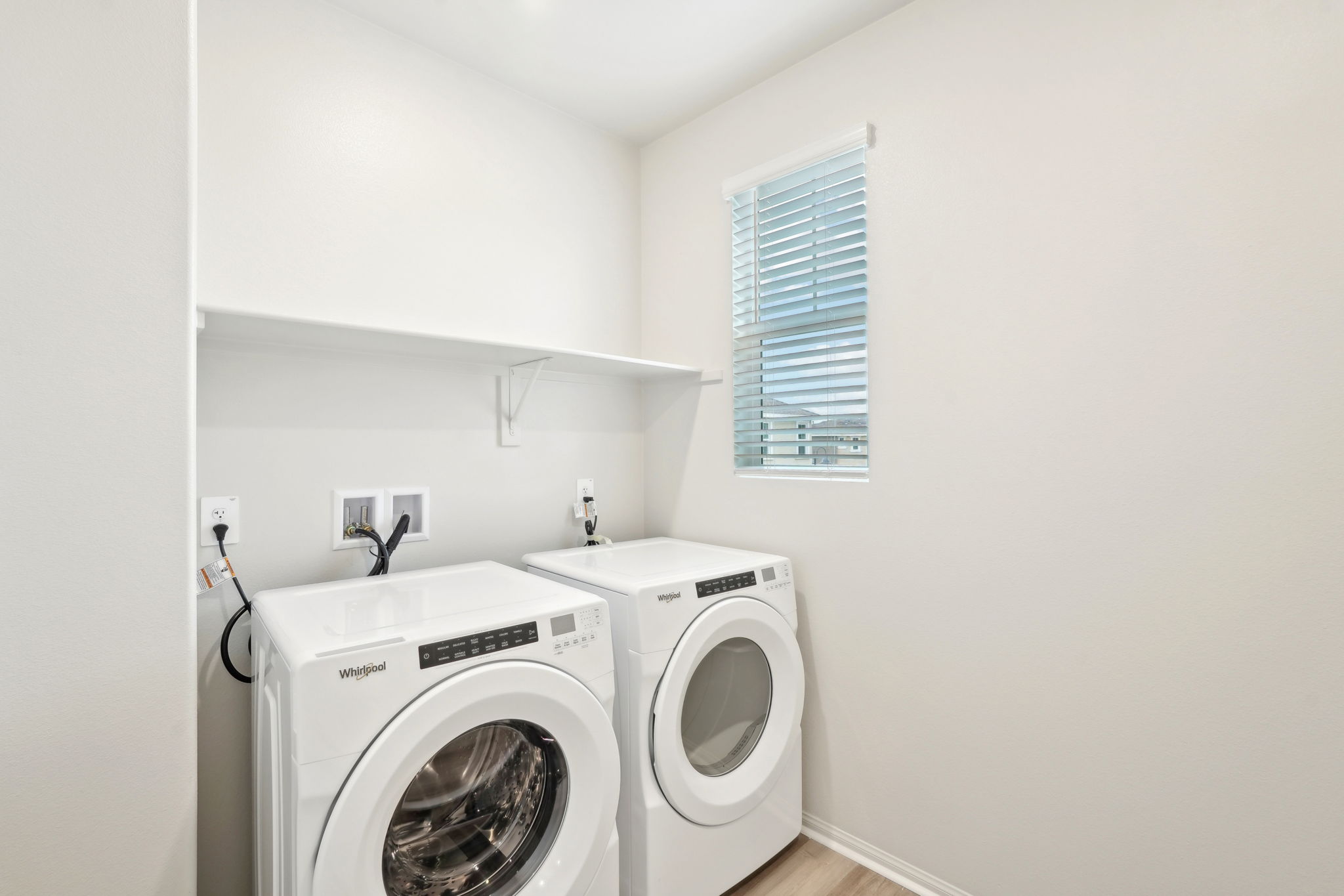 Socal - Prado Community - 28591 Via Roble Temecula, CA 92591-019