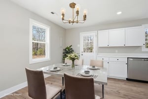 IMG_020 virtually staged.jpeg