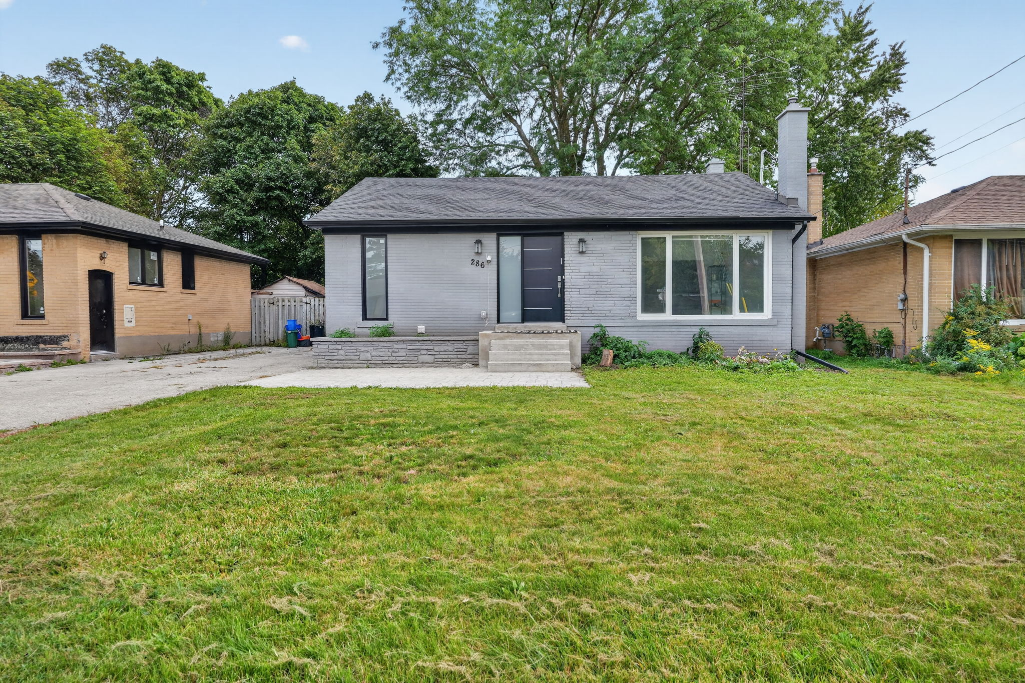 286 Palmer Ave Richmond Hill, ON L4C 1P3