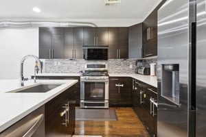 Roslyn Ct-1505-018.jpg