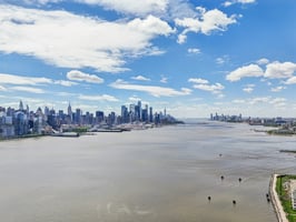 Roslyn Ct-1905-011.jpg