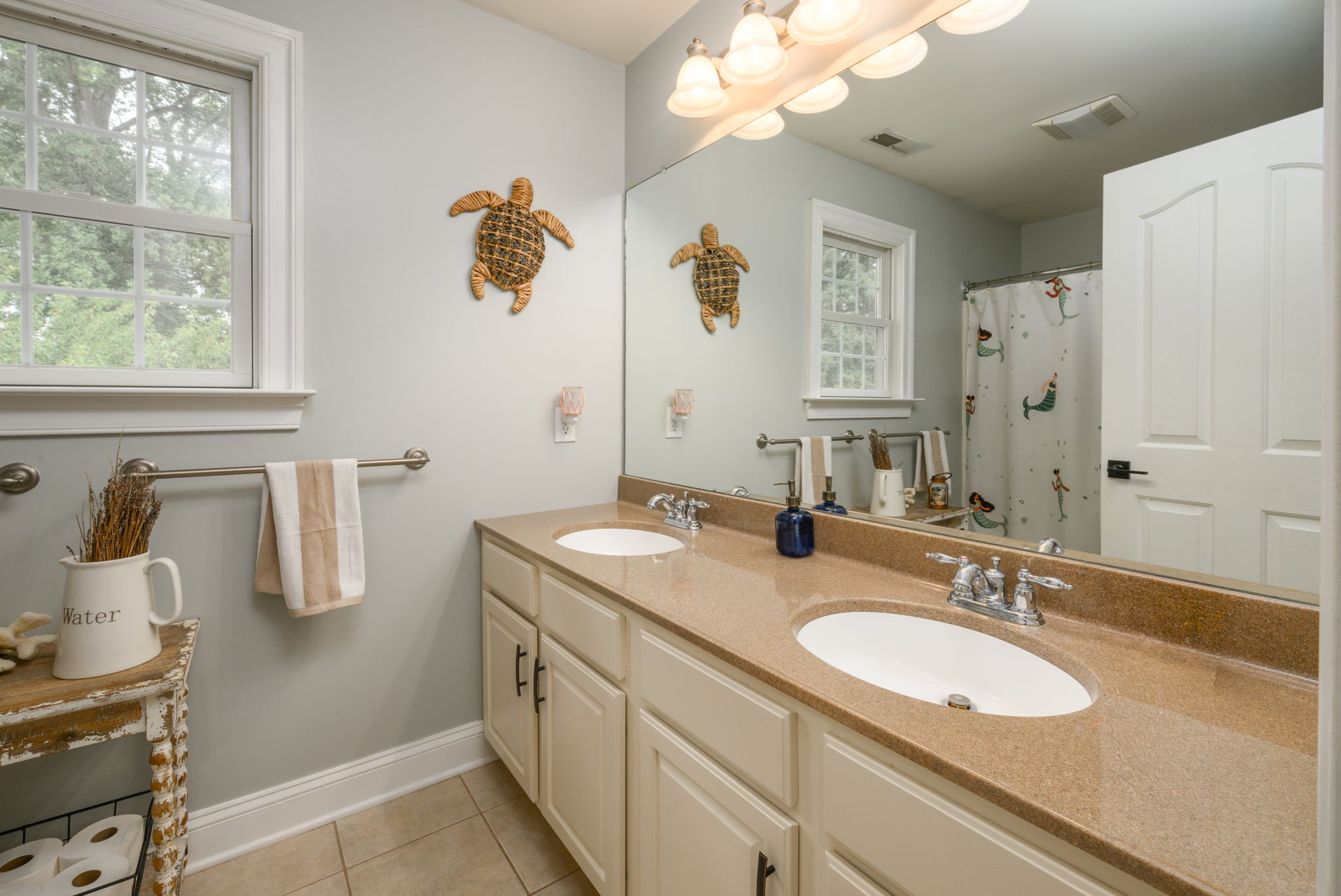 Hall Bath. Dual Vanity