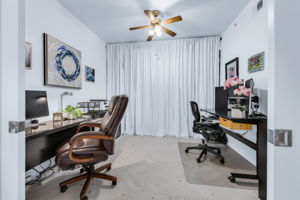 Den - Office