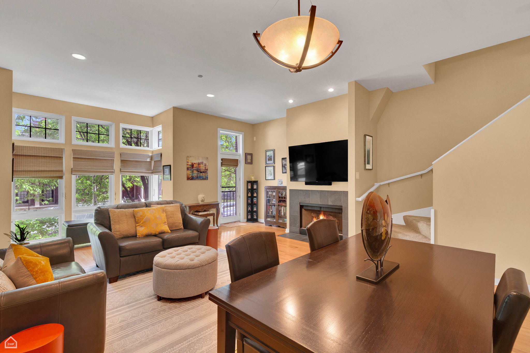 2862 N Paulina St_009