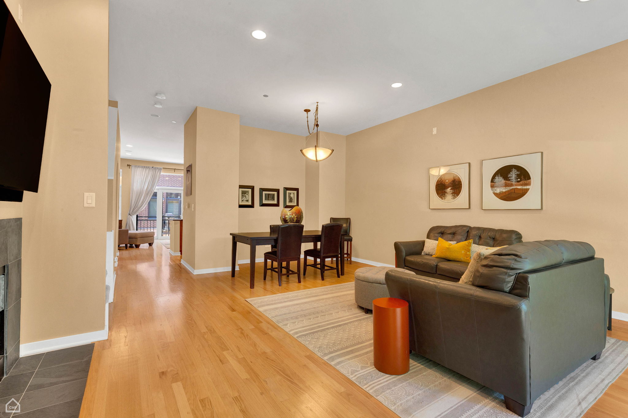 2862 N Paulina St_011