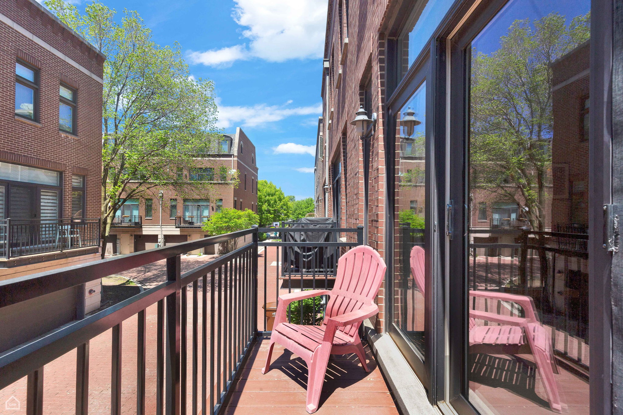 2862 N Paulina St_017