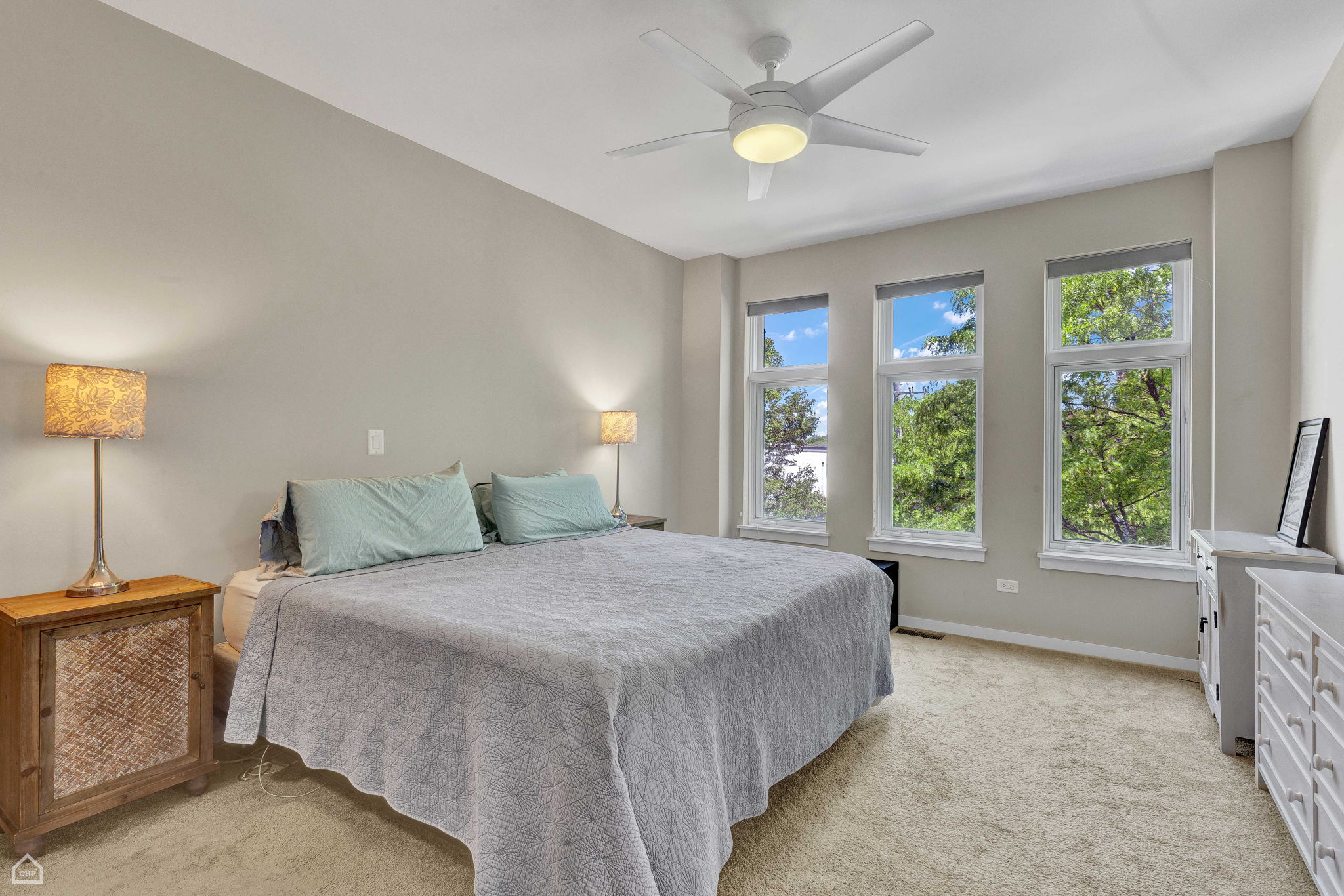 2862 N Paulina St_023