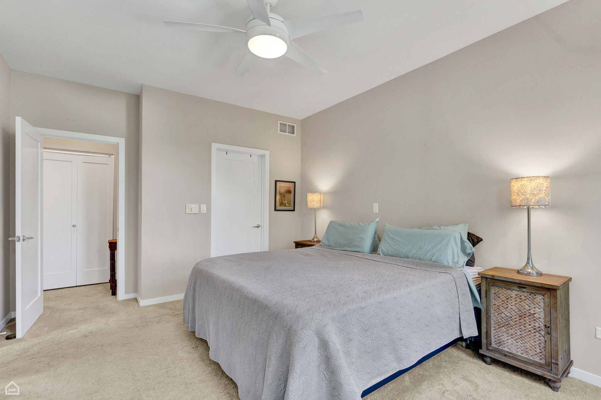 2862 N Paulina St_024