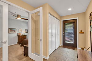 2862 N Paulina St_002