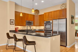 2862 N Paulina St_015