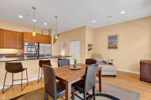 2862 N Paulina St_016