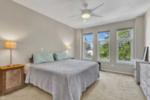 2862 N Paulina St_023