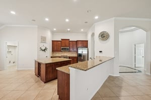 Hunters Shore Dr-2306-012.jpg