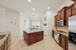 Hunters Shore Dr-2306-015.jpg