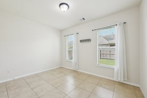 Hunters Shore Dr-2306-031.jpg