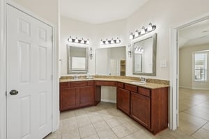 Hunters Shore Dr-2306-036.jpg