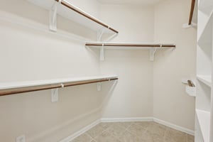 Hunters Shore Dr-2306-038.jpg