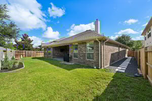 Hunters Shore Dr-2306-040.jpg