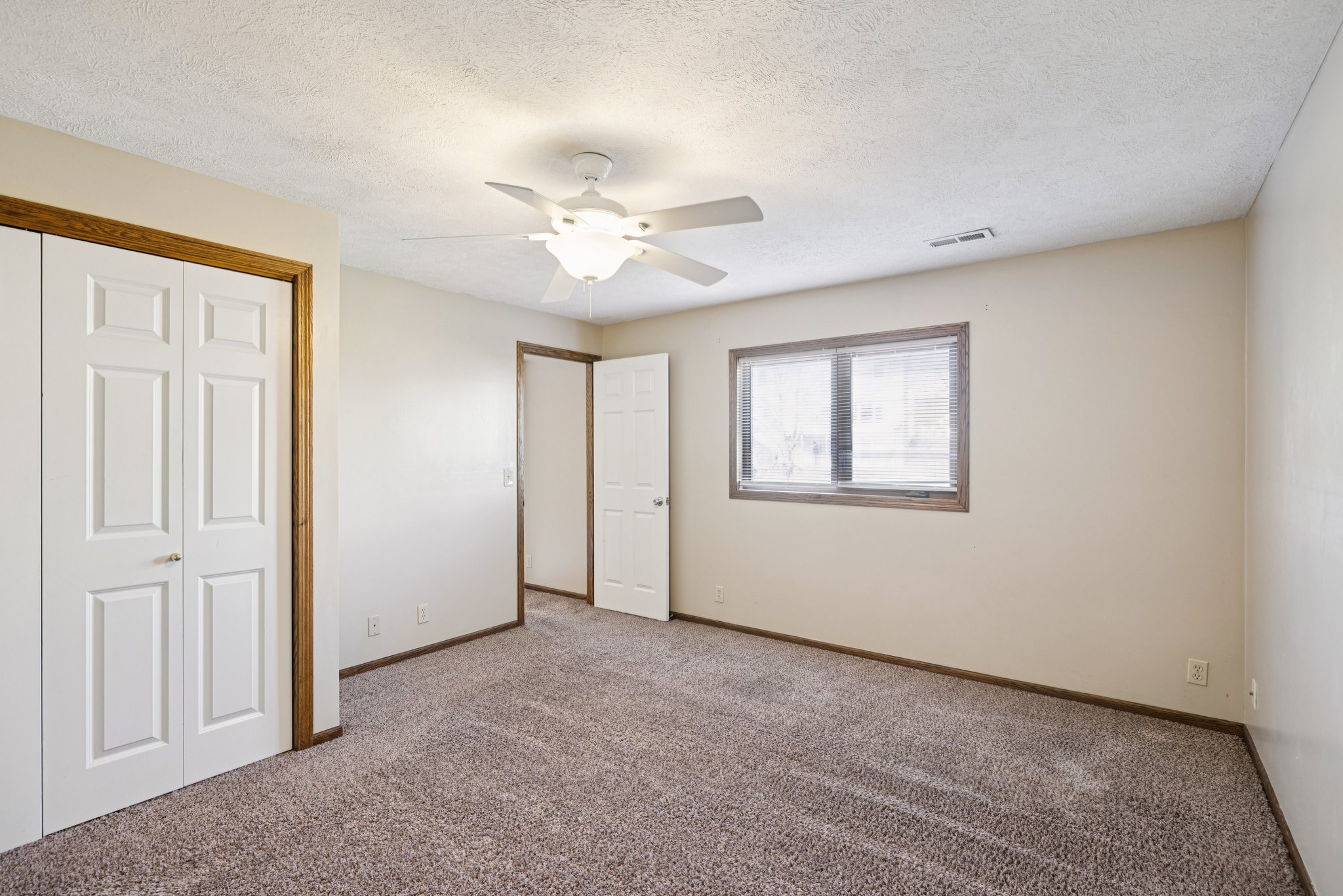 7760 - 2864 Katelyn Cir_013 (2).jpg