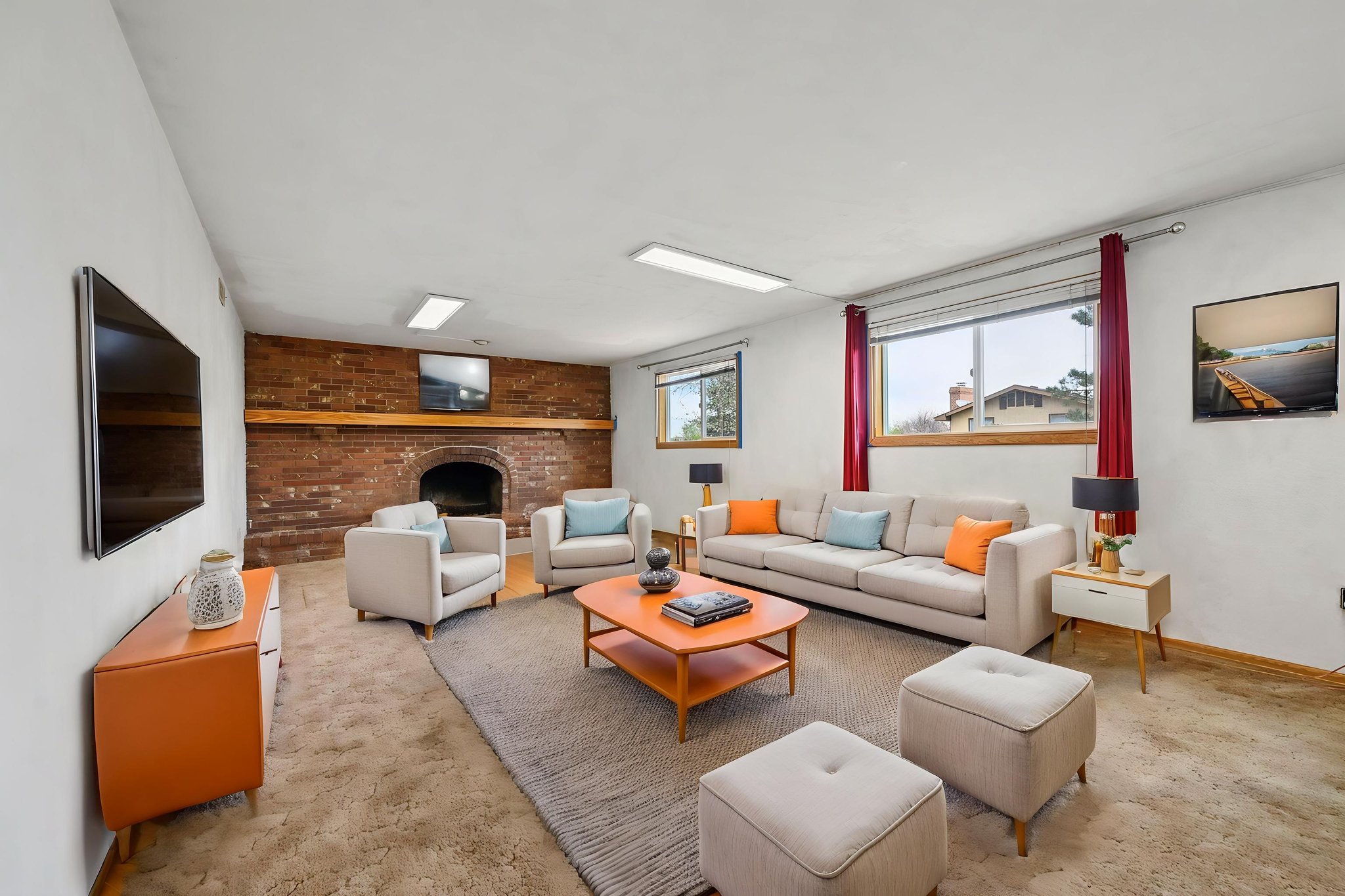 _DSC9801 virtually staged.jpeg