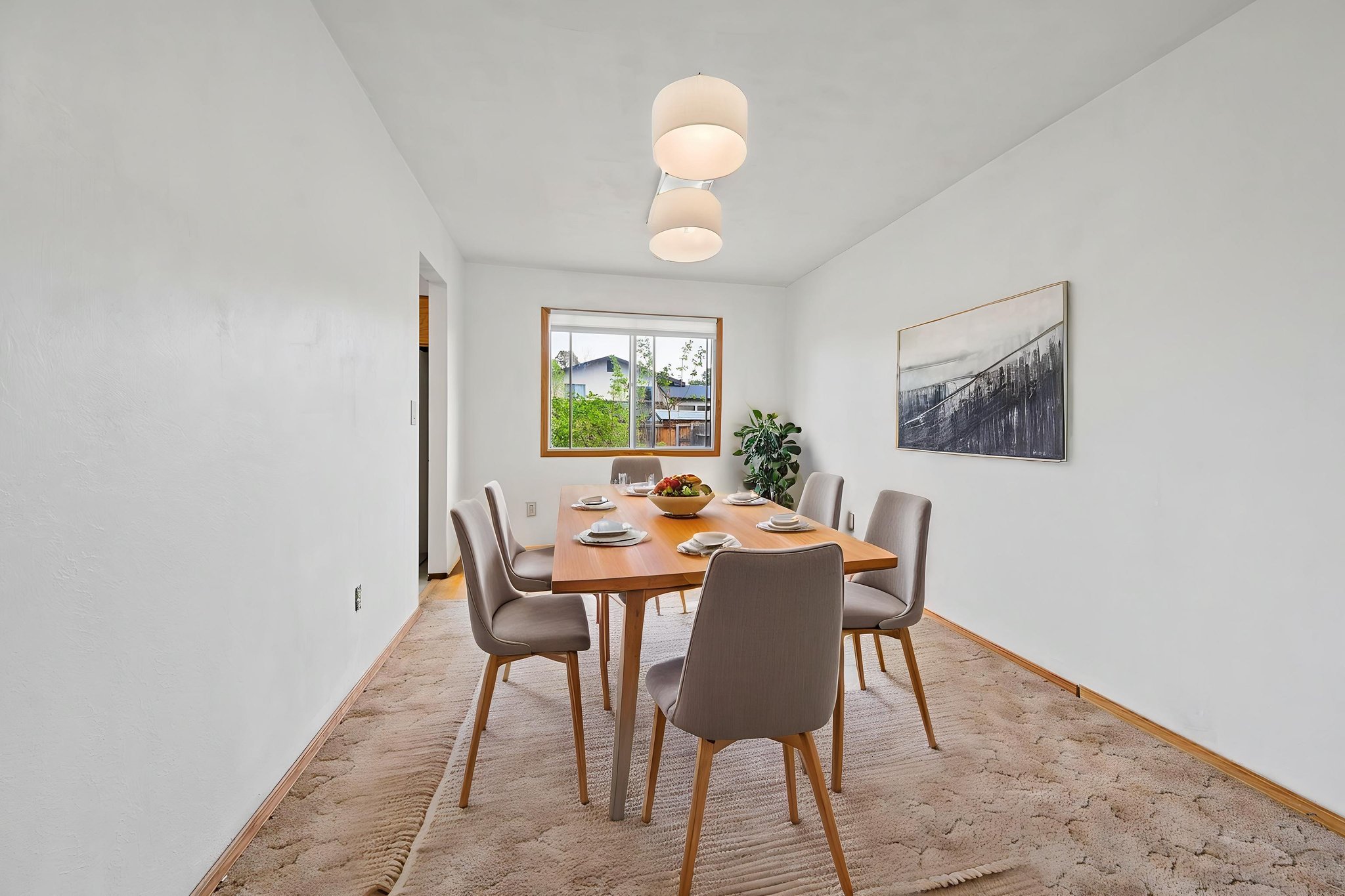 _DSC9843 virtually staged.jpeg