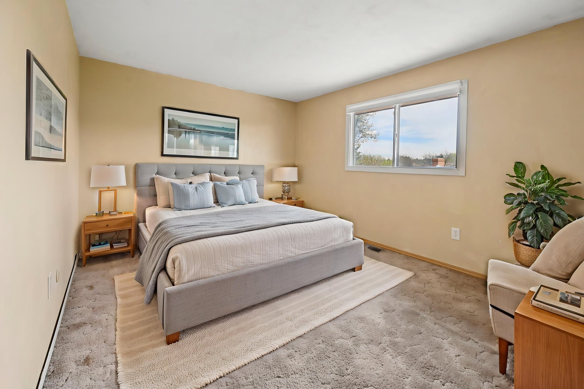 _DSC9873 virtually staged.jpeg