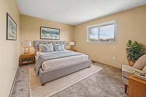 _DSC9873 virtually staged.jpeg